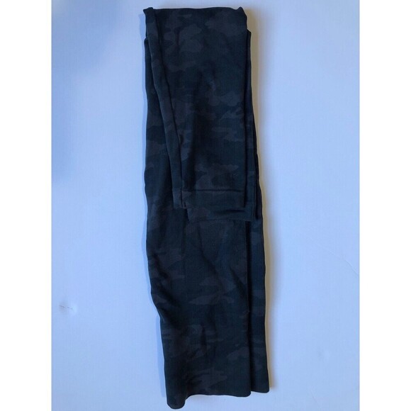 Spanx Look At Me‎ Now Seamless Leggings Black Camo Womens M Medium Athleisure - Picture 7 of 8